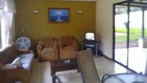 Unclassified image, 5 of 16, button - Tequila Beach House (Veintisiete de Abril)