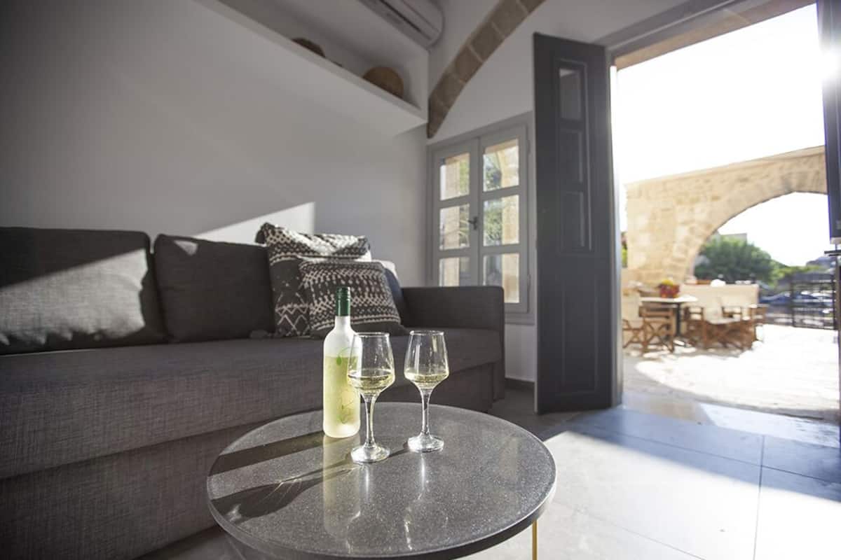 Junior Apartment, 1 Bedroom | Living area | Flat-screen TV