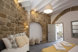 Junior-Apartment, 1 Schlafzimmer | 3 Schlafzimmer, Bettwäsche aus ägyptischer Baumwolle