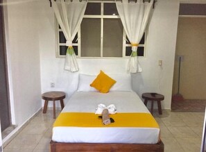 经济双人房, 1 间卧室 | 遮光窗帘、免费 WiFi、床单