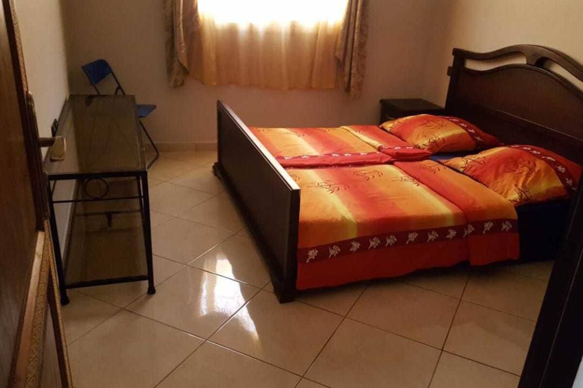 Family Apartment, 2 Bedrooms, Non Smoking | 2 bilik tidur, meja, langsir/tirai gelap terus, seterika/papan seterika