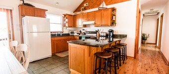 Immaculate Family-Friendly Canal Front Vacation Home in Outer Banks 4x4 Area