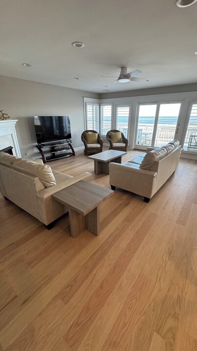 Beautiful 5-bedroom 5-bathroom home on the Beach at the Jersey Shore