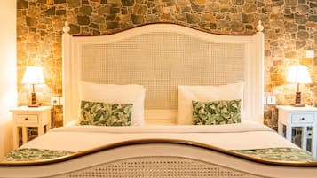 Kamar Deluks, 1 Tempat Tidur King, dapur, di pinggir kolam renang | 1 kamar tidur, seprai premium, brankas, dan didekorasi berbeda-beda