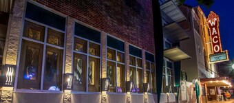 Green Door Lofts-Urban Cowboy - Silos/Downtown