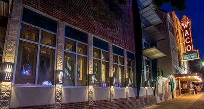 Green Door Lofts-Urban Cowboy - Silos/Downtown