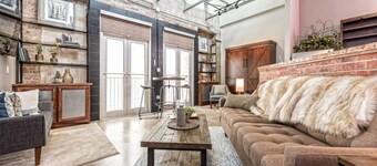 Green Door Lofts-Urban Cowboy - Silos/Downtown