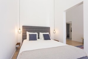 Soundproofing, free WiFi, bed sheets - Old Town Lx Suites (Lisbon)
