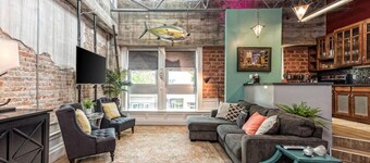 Green Door Lofts-Tuna Loft, Silos/Downtown