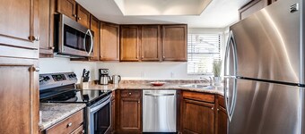 The Scenic Lodge, a Home away from Home at The Greens