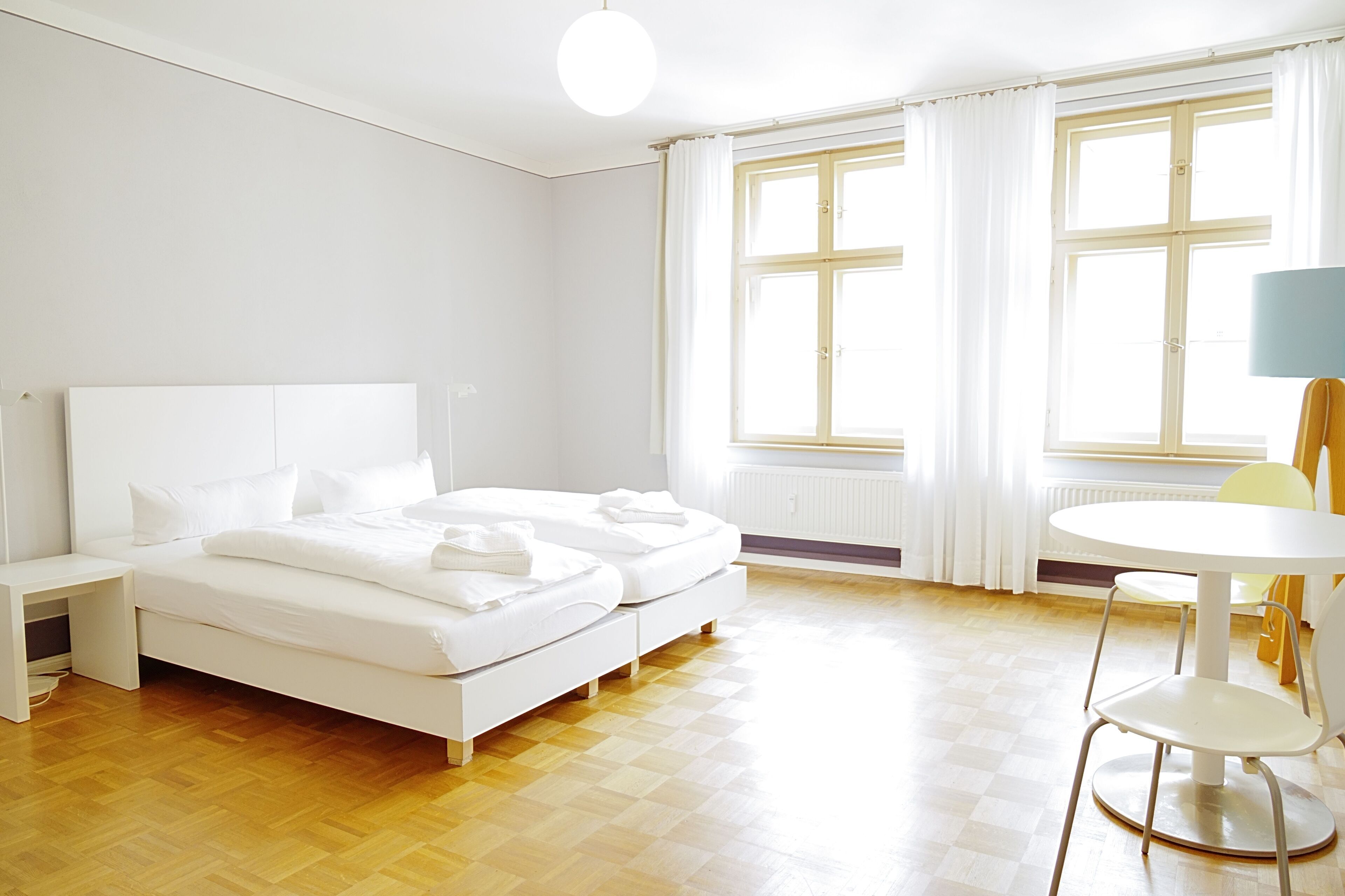 2 Schlafzimmer, Reisekinderbett, WLAN, Bettwäsche