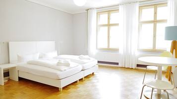 2 Schlafzimmer, Reisekinderbett, WLAN, Bettwäsche