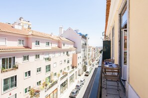 Outdoor dining - Apartment Boutique Loft -Duplex Modern & Antique Historic Center Lisbon (Lisbonne)