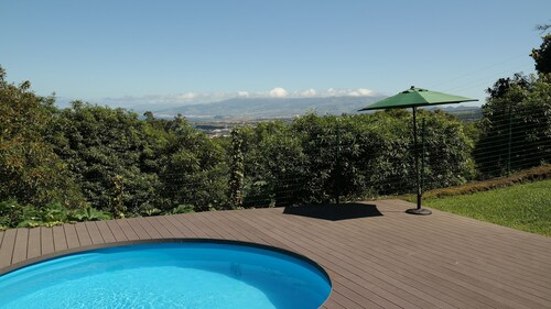Country charm with superb views of the sea and north coast of São Miguel
