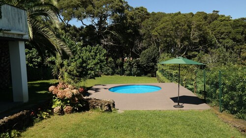 Charme champêtre avec superbe vue sur la mer et la côte nord de São Miguel