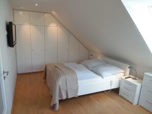 3 chambres, bureau, lit parapluie, Wi-Fi