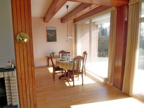 Unclassified image, 4 of 12, button