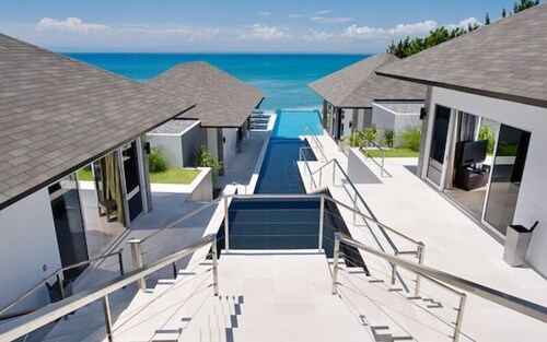 Breathtaking Clifftop 4BR Villa, Uluwatu! - 5Min Drive To Uluwatu Temple! W/Pool