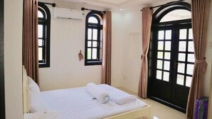 Villa, 4 soverom, hageutsikt