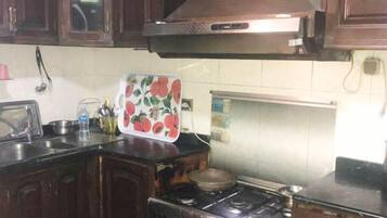 Apartemen, 3 kamar tidur | Dapur pribadi | Lemari es, microwave, kompor, dan mesin pembuat kopi/teh