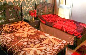 Apartment, 3 Bedrooms | Blackout drapes, free WiFi, bed sheets - Pyramid Rise Apartments (Giza)