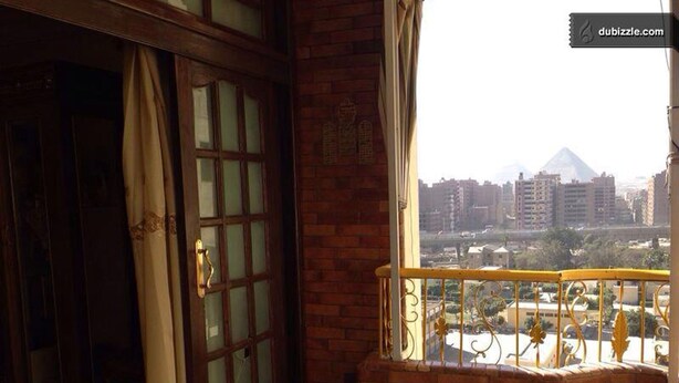 Exterior detail - Pyramid Rise Apartments (Giza)