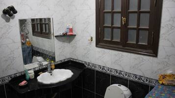 Apartemen, 3 kamar tidur | Kamar mandi | Perlengkapan mandi gratis, handuk, dan sampo