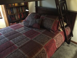 4 bedrooms, WiFi, bed sheets, wheelchair access