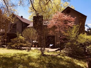 Exterior - Oaklawn Casino & Racetrack - Hot Springs National Park - Lake Hamilton (Hot Springs)