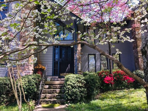 Oaklawn Casino & Racetrack - Hot Springs National Park - Lake Hamilton