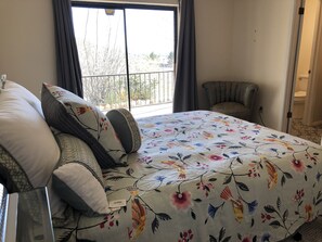 3 bedrooms, iron/ironing board, WiFi, bed sheets - Surrounded by nature (El Paso)