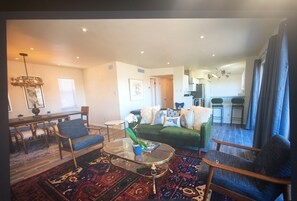 TV - Surrounded by nature (El Paso)