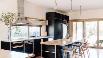 Microwave, oven, stovetop, dishwasher