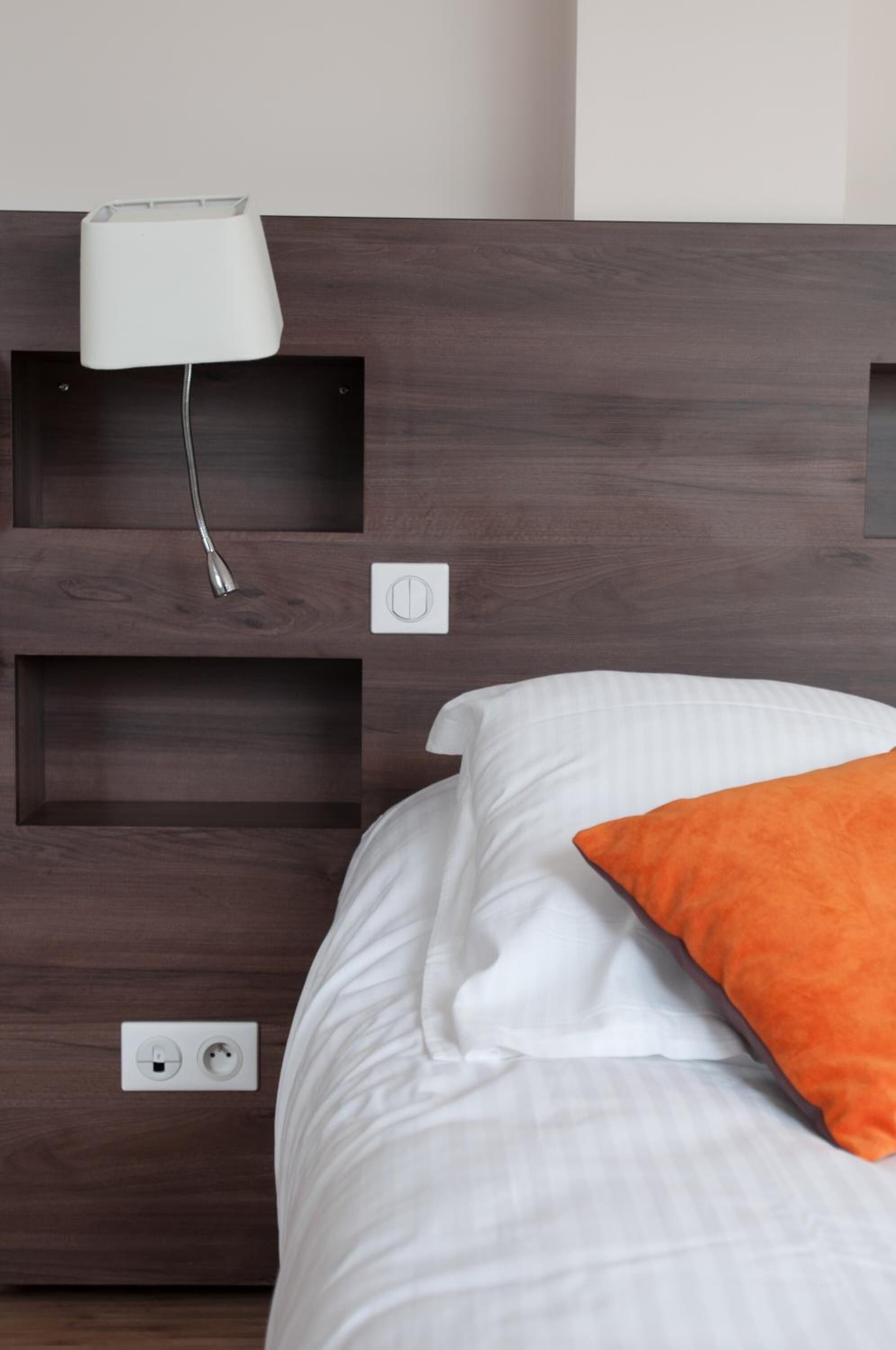 in-room safe, desk, soundproofing, free wifi