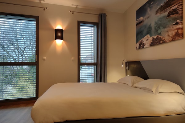 Superior Double Room | In-room safe, desk, soundproofing, free WiFi