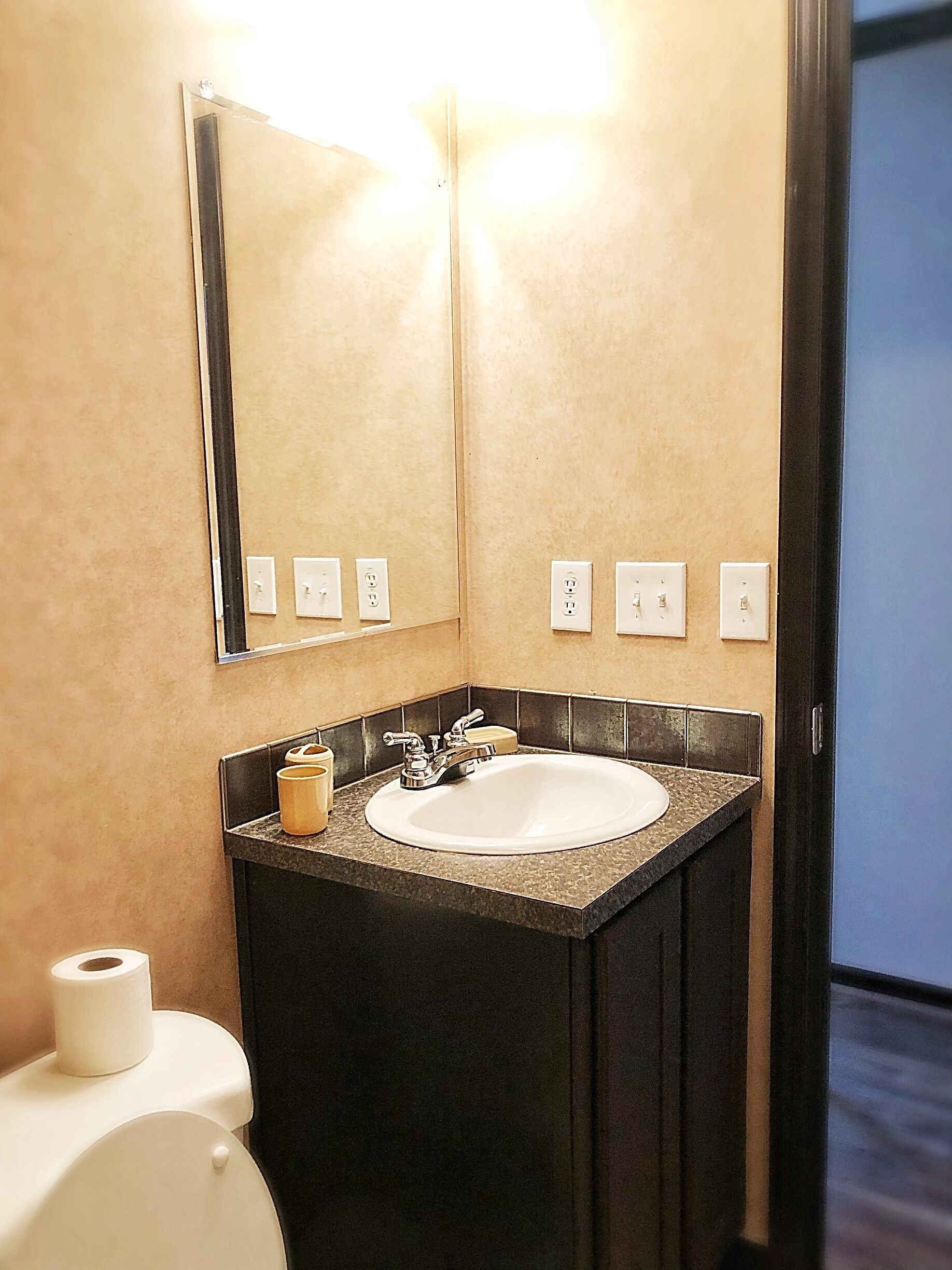 Combined shower/tub, hair dryer, towels, soap