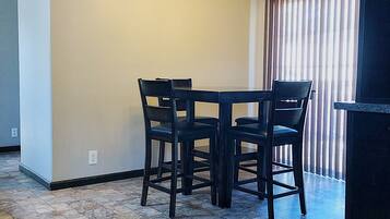 Ruokailu