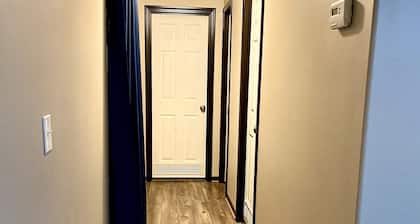 Täydellisesti sijaitsee 3BR / 2BA: 5 min päässä Dow!