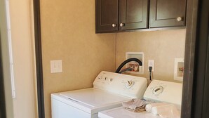 Interior - Perfectly Located 3BR / 2BA : 5 mins from Dow ! (Plaquemine)