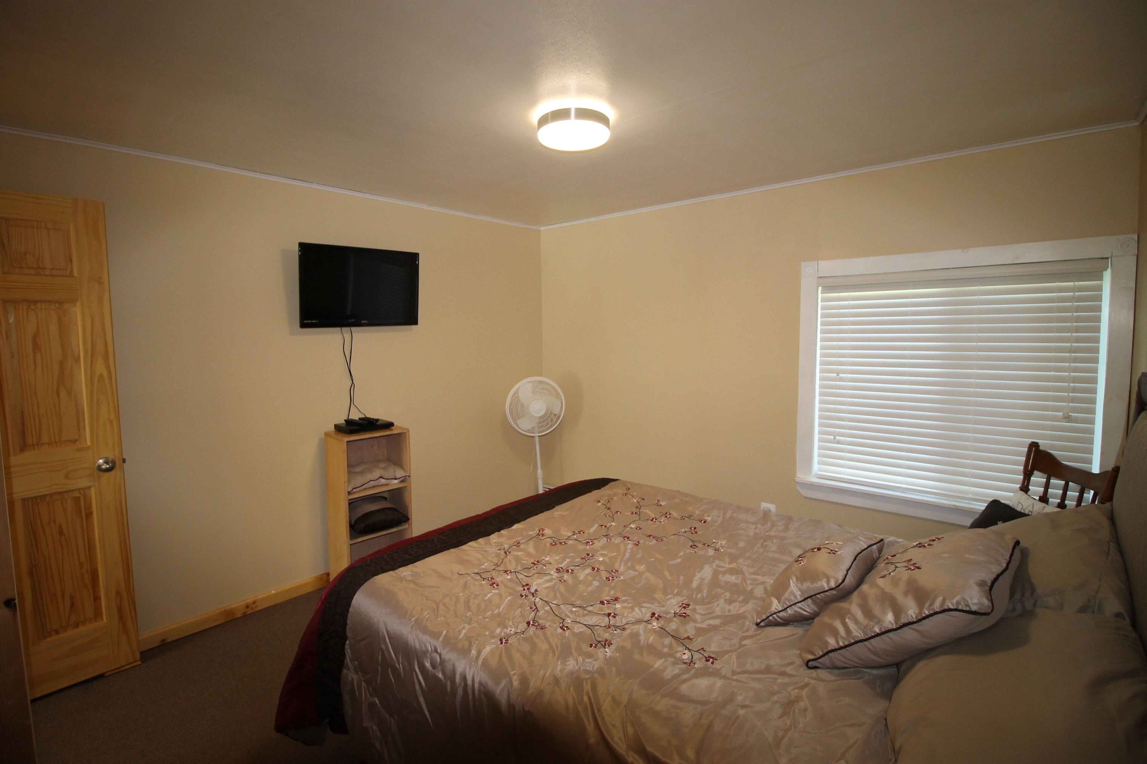 4 bedrooms, WiFi, bed sheets