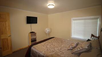 4 bedrooms, WiFi, bed sheets