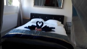 Classic Studio, Multiple Beds, Non Smoking, Garden View