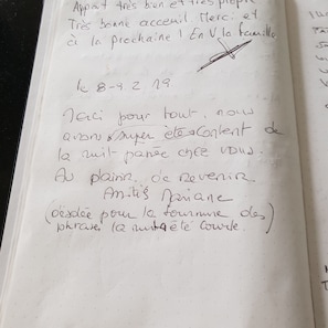 A handwritten note on a page with a date and signature. - chez moumie (La Grande-Béroche)