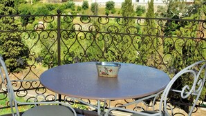 Romantic Suite, Hill View (Prince Room) | Valley view - Sleeping Beauty or Bela Adormecida (Monchique)