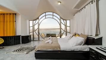 Deluxe Villa | 4 bedrooms, Egyptian cotton sheets, premium bedding, down duvets