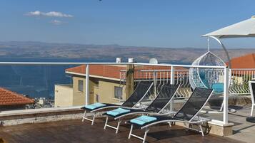 Sun deck