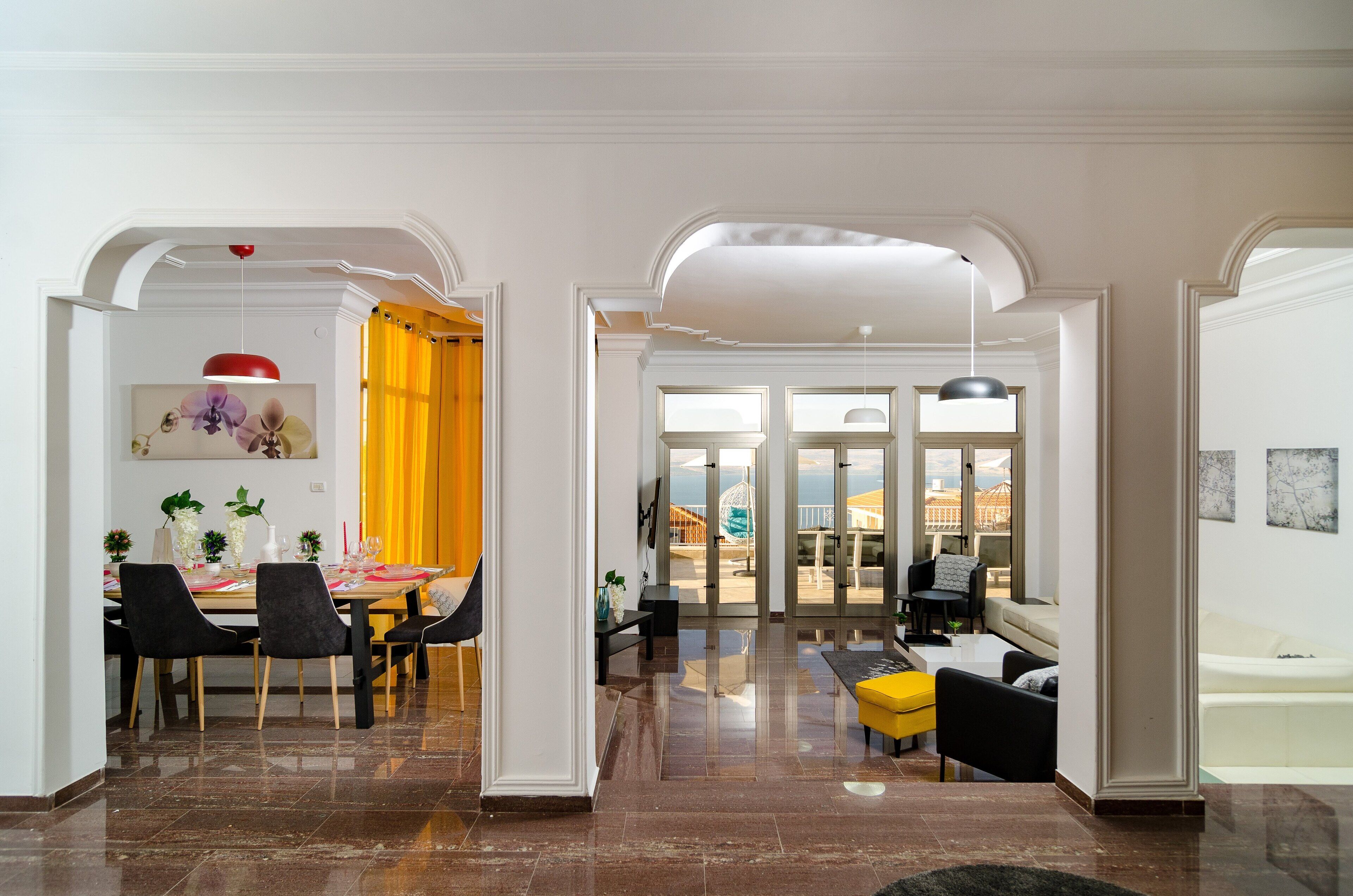 Deluxe Villa | Living area | 55-inch flat-screen TV with cable channels, TV, Netflix