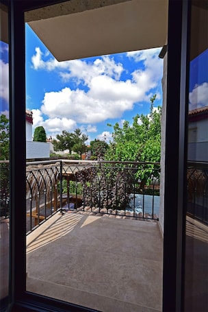 Luxury Triple Room, Garden View | View from room