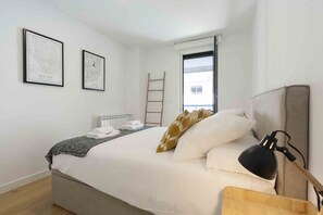 1 室のベッドルーム、アイロン / アイロン台、WiFi (無料)、ベッドシーツ