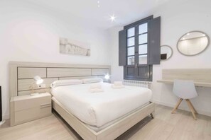 3 camere, ferro/asse da stiro, Wi-Fi gratuito, lenzuola